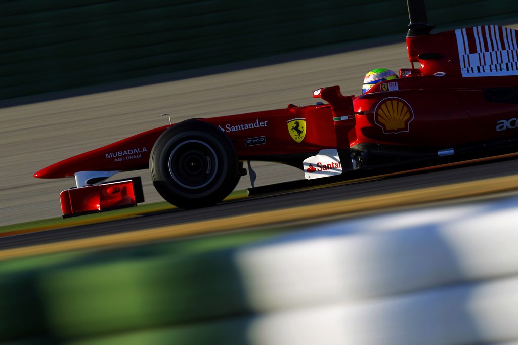 Test Valencia primi km, 2010 Formula One Testing
Valencia, Spain.
1st February 2010.
Felipe Massa, Ferrari F10. Action.
World Copyright: Glenn Dunbar/LAT Photographic 
ref: Digital Image _G7C0065